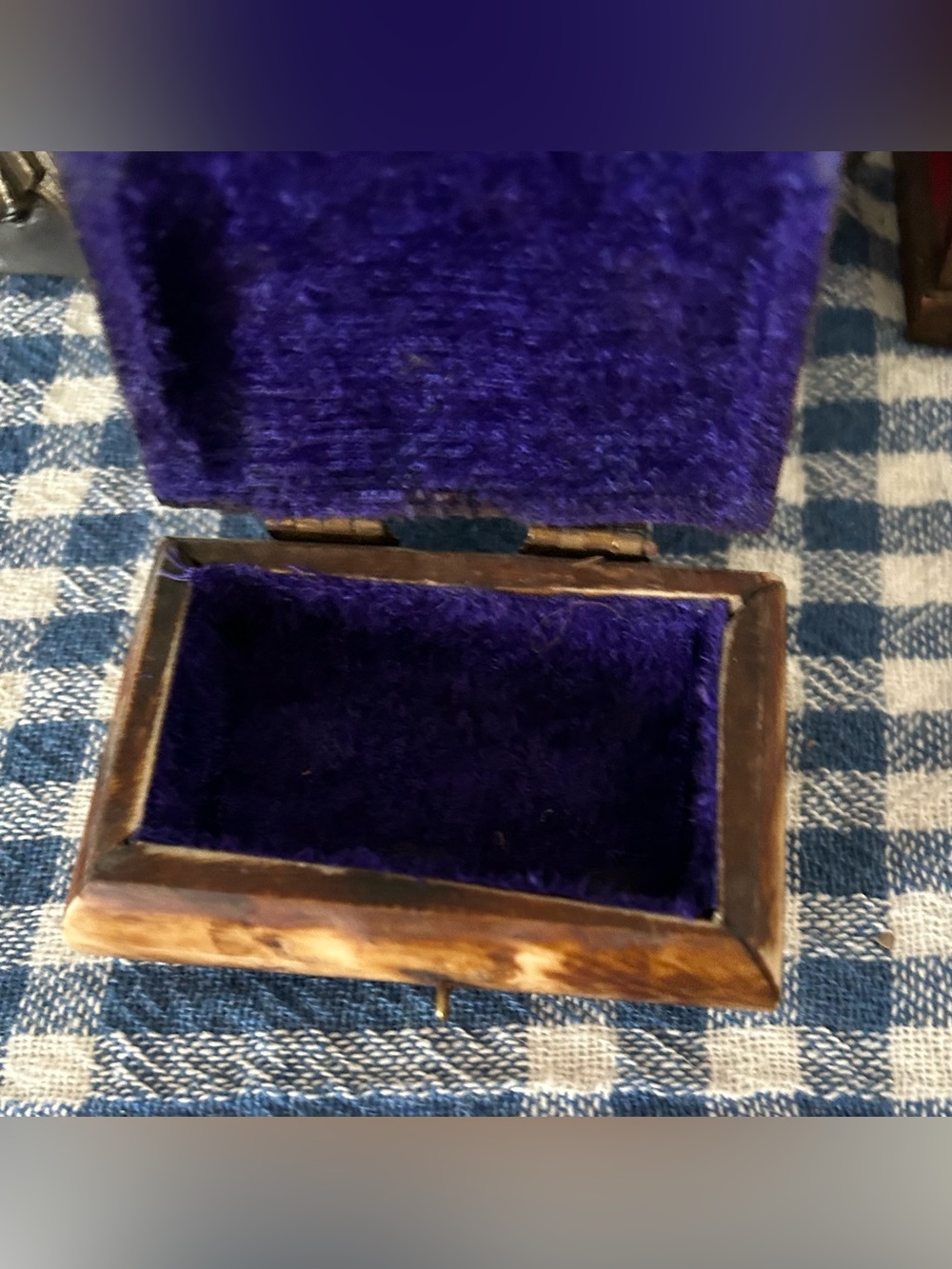 Decorative items - Picture 2 of 5